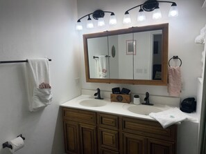 Towels, soap, toilet paper - Bourbon Trail Container Home with Hot Tub 🔥 Private Retreat (chaplin)