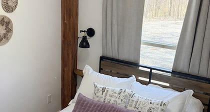 Bourbon Trail Container Home with Hot Tub 🔥 Private Retreat