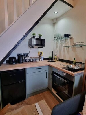 Private kitchen - 24 Chester Street (3 Bed) (Cardiff)