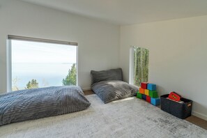 3 bedrooms, free WiFi, bed sheets - Stunning ocean-view cottage minutes from Olympic (Port Angeles)
