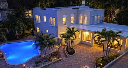 Spanish Sunset Villa w/ Saltwater Pool + Outdoor Propane Fire Table!