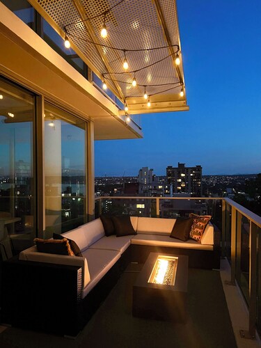 Luxury Heart of Downtown Sunset & Firepit Vibes