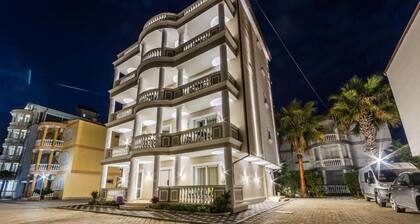 Sea La Vie Apartment