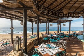 Outdoor dining - Luxury Grand Master Suite at Grand Solmar Lands End ,2 baths ,sleeps 4 (Jan 2-9) (Cabo San Lucas)