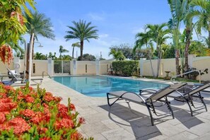 Studio classique | Piscine