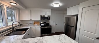 Racers Homebase: Mins to Road America, Golf & Dining