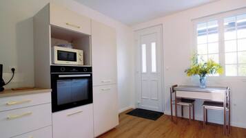 Refrigerador, horno, parrilla de estufa y lavavajillas