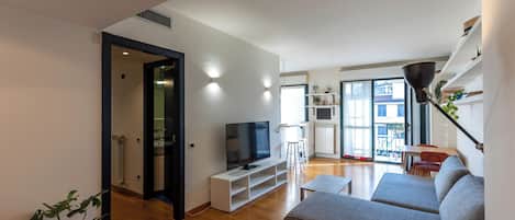 シティ アパートメント バルコニー | リビング エリア