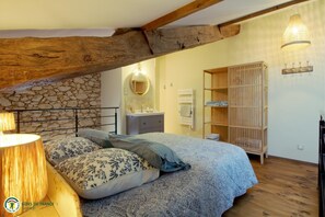 Room - Vrbo Property (SAINT LAURENT DU BOIS)