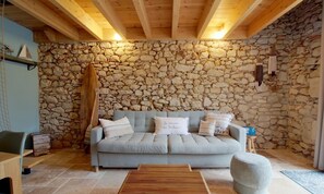 Living area - Vrbo Property (SAINT LAURENT DU BOIS)