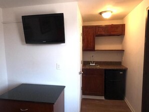 Double Room, Kitchenette | Interior - GG REST INN (Elizabeth)