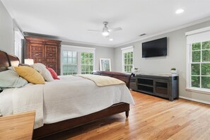 Room - World Cup Dallas 2026-Forest Hills Premier Estate-Chef's Kitchen-Huge Backyard (Dallas)