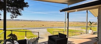 Lancaster Lodge. Pet Friendly Multi Family Retreat