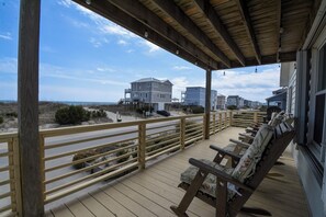 Terrace/patio - Charming 4-Bedroom Home with Ocean Views in Topsail Beach! (Topsail Beach)
