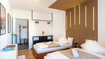 2 bedrooms, desk, free WiFi, bed sheets