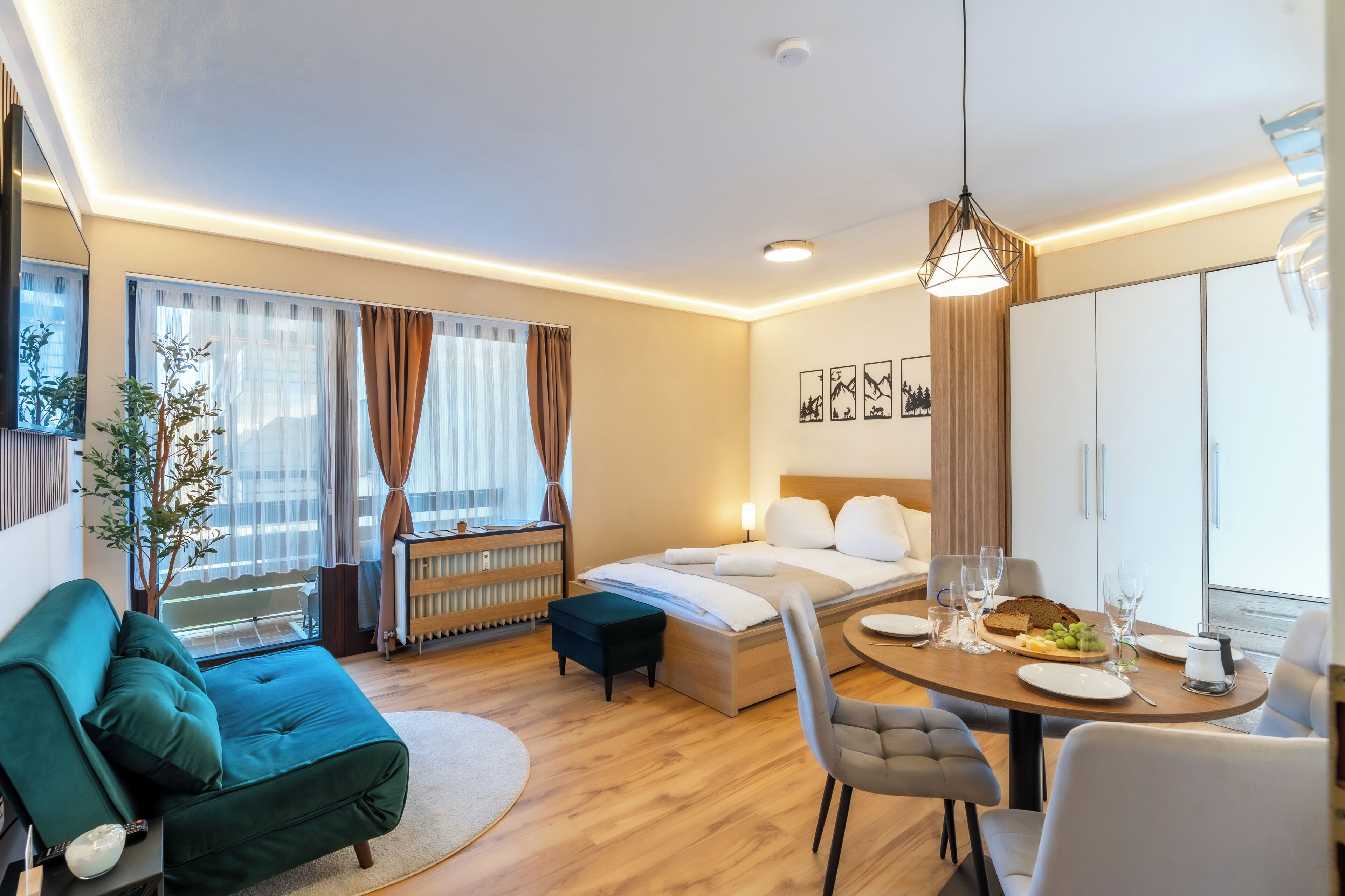 2 bedrooms, desk, free WiFi, bed sheets