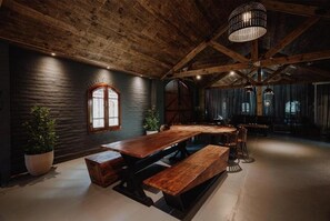 Dining - Premium Boutique Stay with Free Breakfast | 10 Min Drive to Rio Cuarto Airport (Río Cuarto)