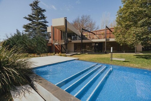 Wellness Oasis: Heated Indoor Pool, Sauna & Hot Tub | 1.4 Mi to Sarmiento Park