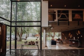 Lobby - Wellness Oasis: Heated Indoor Pool, Sauna & Hot Tub | 1.4 Mi to Sarmiento Park (Río Cuarto)