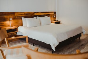 Room - Wellness Oasis: Heated Indoor Pool, Sauna & Hot Tub | 1.4 Mi to Sarmiento Park (Río Cuarto)