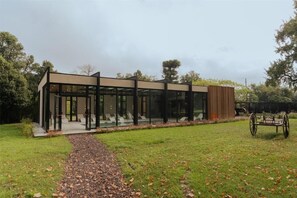 Exterior - Wellness Oasis: Heated Indoor Pool, Sauna & Hot Tub | 1.4 Mi to Sarmiento Park (Río Cuarto)