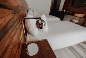 Iron/ironing board, free WiFi, bed sheets, wheelchair access - Nature-Inspired Sanctuary w/ 2 Pools, Garden & Free Bfast| 4.8 Mi to RCU Airport (Río Cuarto)