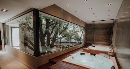 Tranquil Retreat w/ Pools & Sauna + Free Breakfast | 2.8 Mi to Central Square