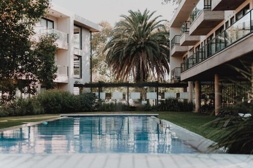 3 Nature-Inspired Rooms w/ Free Breakfast | 1.5 Mi to Lush Sarmiento Park