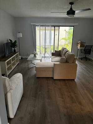 リビング エリア