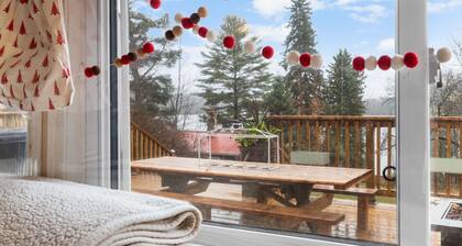 Dahlia’s Waterfront Cottage in Denbigh