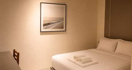 Cozy 1-bedroom bed & breakfast in lovely Tambon Karon with AC
No window.