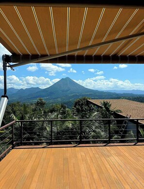 Property grounds - Chic Airstream Getaway Best Arenal Volcano View (Monterrey)