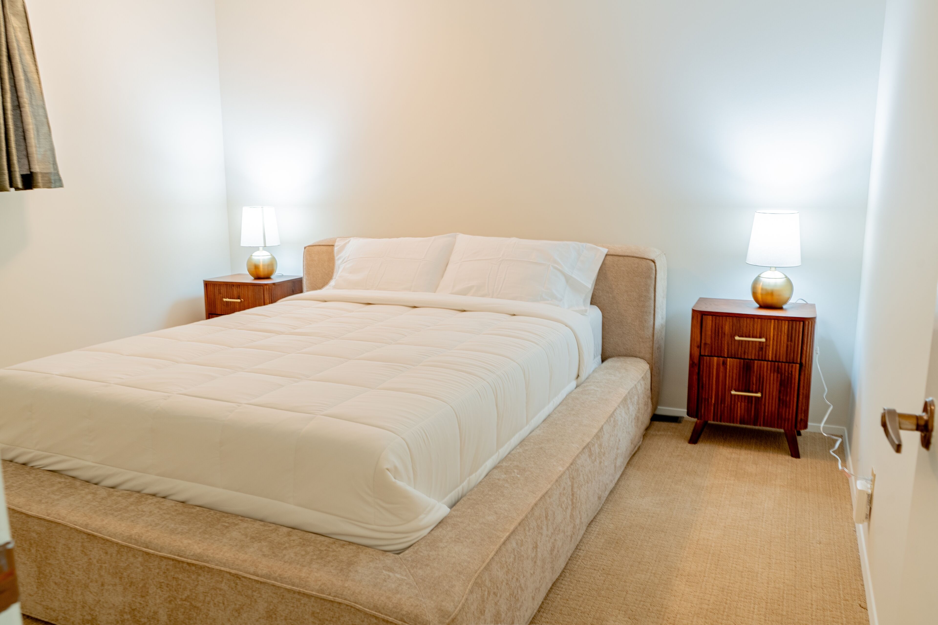 4 bedrooms, in-room safe, iron/ironing board, free WiFi