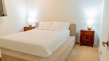 4 bedrooms, in-room safe, iron/ironing board, free WiFi