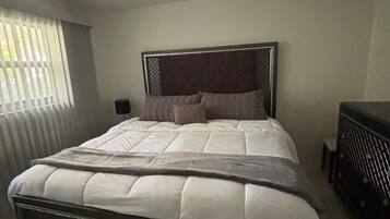 Iron/ironing board, WiFi, bed sheets