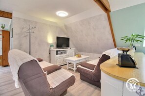 Room - Vrbo Property (RIANTEC)