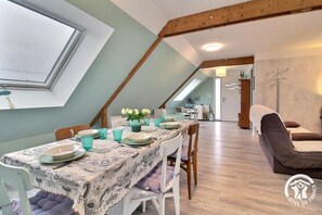 Dining - Vrbo Property (RIANTEC)