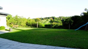 Property grounds - Modern home with jacuzzi, sauna, wellness and kids’ playground (Grabrovnik)