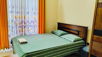 4 Schlafzimmer, Zimmersafe, Bügeleisen/Bügelbrett, kostenloses WLAN