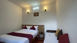 Luxury Triple Room, Balcony, Hill View - Shri Kedarlingam by Trayambh (Lwara)