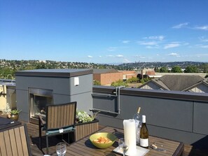 Property grounds - Upscale Modern & Cozy Seattle Retreat (Seattle)