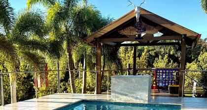 Private Romantic Cabin -Heated pool -Nature Escape