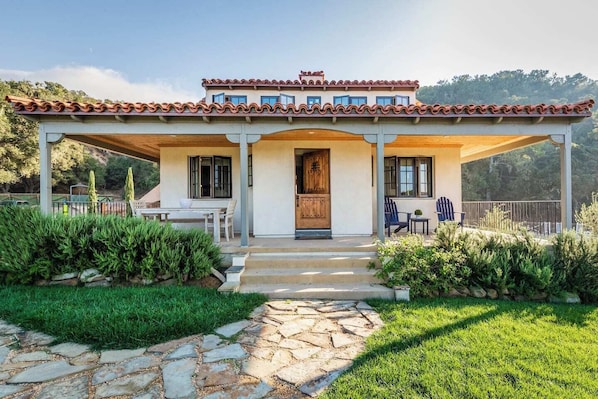 Exterior - Modern Farmhouse in the Hills (Goleta)