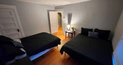 Spacious 5-bedroom all King and Queen beds. SU/Westcott center