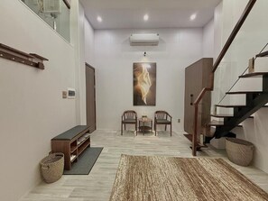 Basic-Studio, Balkon | Innenbereich