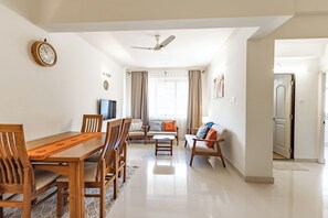 Interior - Elegant 2-Bedroom Duplex Apartment With 3 AC's In The Heart Of Benaulim (Benaulim)