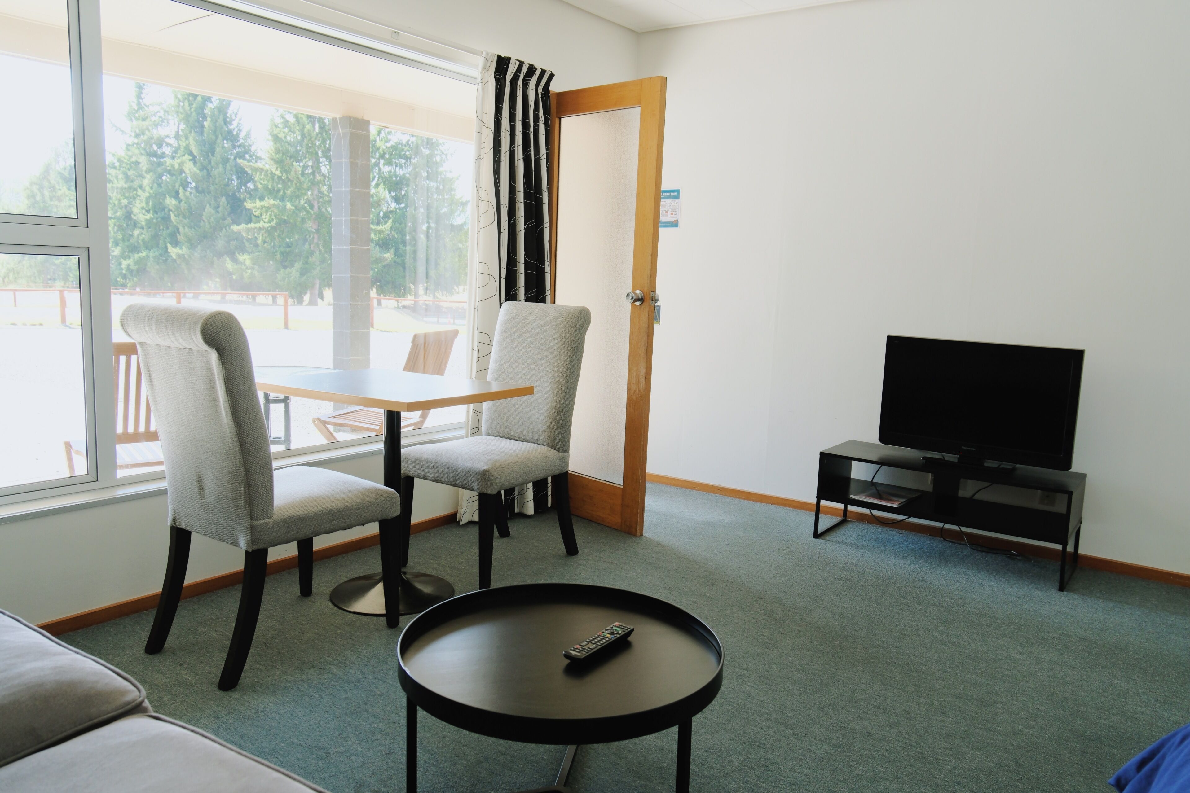 Comfort Apartment, Patio, Mountain View | Interior