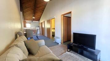 Economy Apartment, Patio, Garden View | Living area