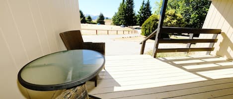 Superior Apartment, 2 Bedrooms, Mountain View | Terrace/patio