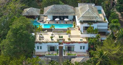 Seaview Own Pool Full-Time Maid V302